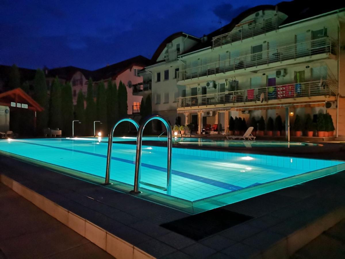 Oazis Wellness Apartman2 Hajdúszoboszló Εξωτερικό φωτογραφία