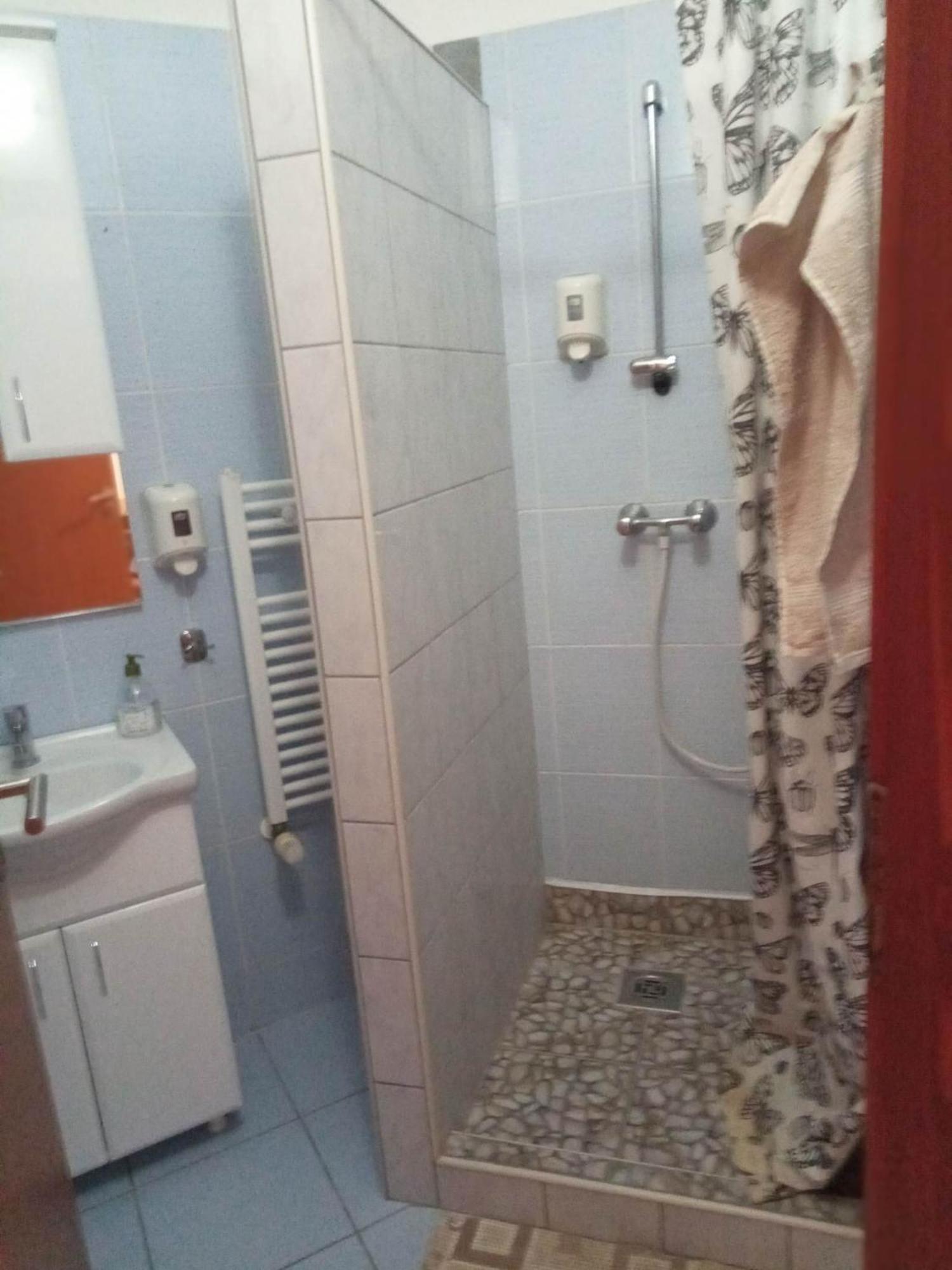 Oazis Wellness Apartman2 Hajdúszoboszló Δωμάτιο φωτογραφία