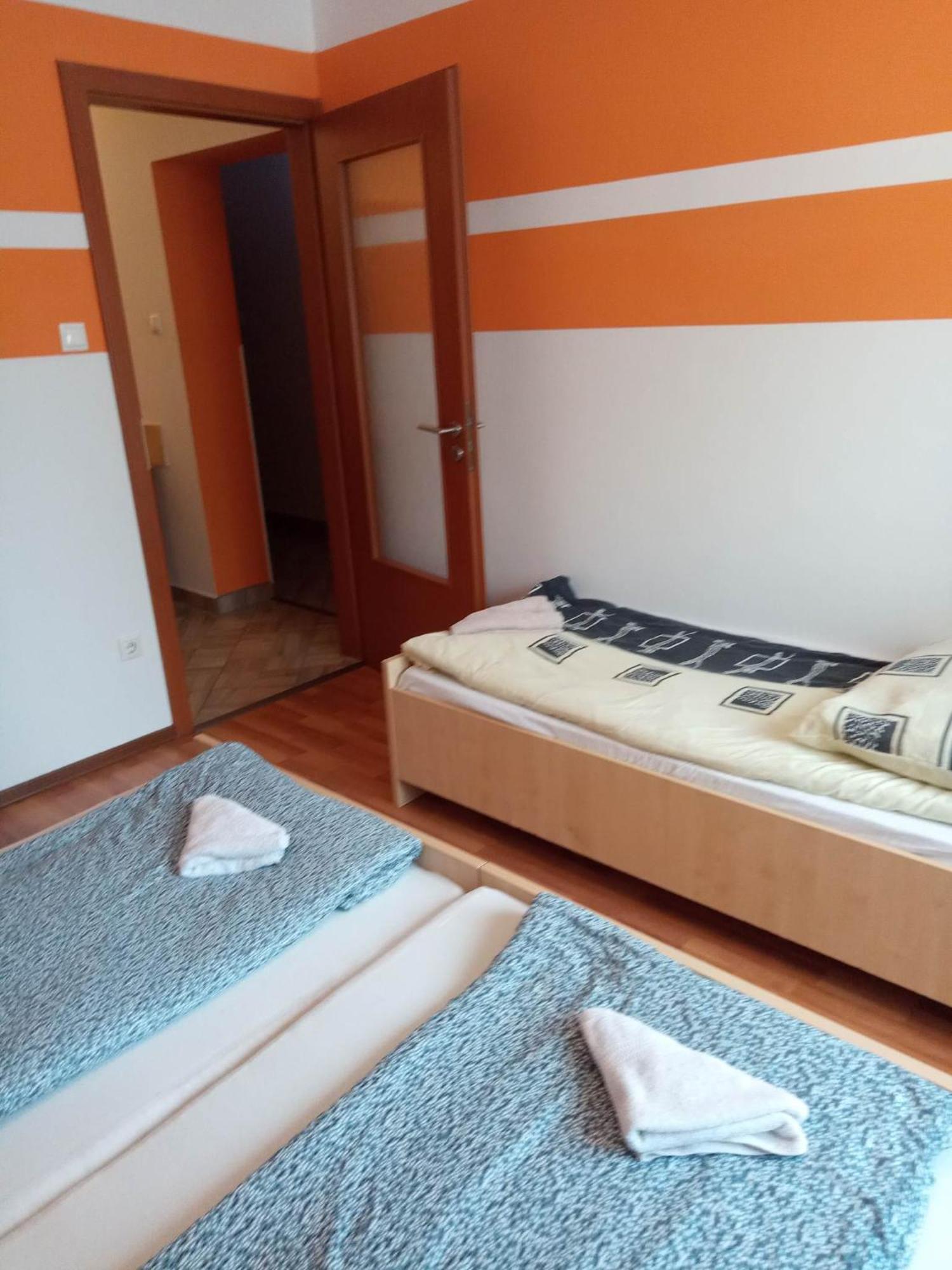 Oazis Wellness Apartman2 Hajdúszoboszló Δωμάτιο φωτογραφία