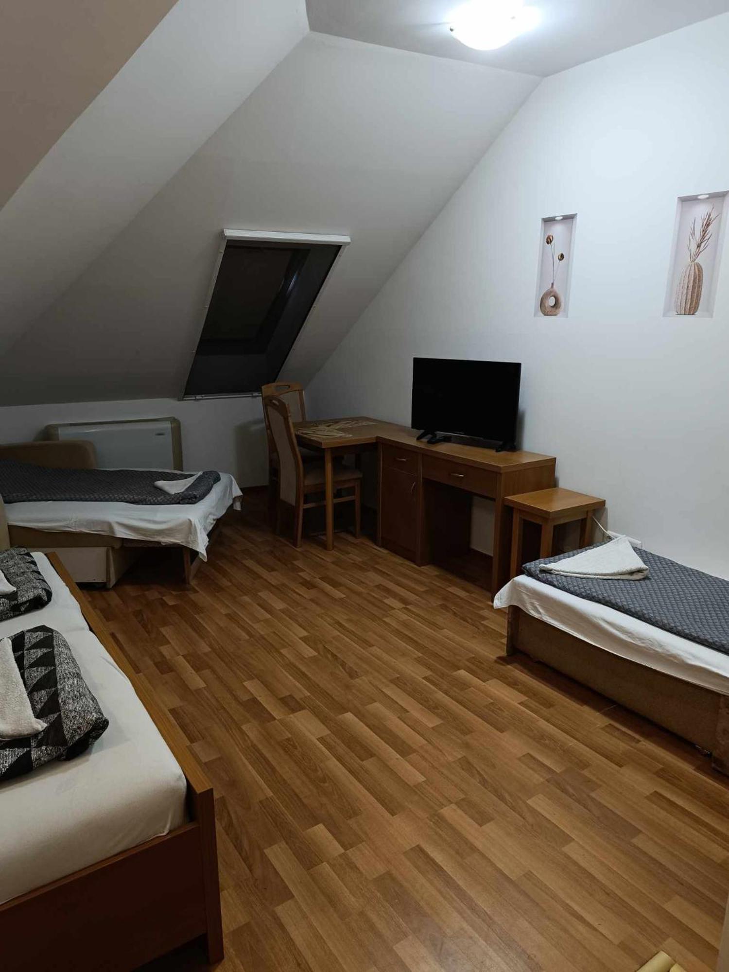 Oazis Wellness Apartman2 Hajdúszoboszló Δωμάτιο φωτογραφία